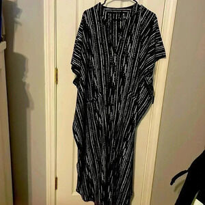 Woman’s one size fits most. House dress/ swim suit cover up.